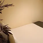 Cactus Host *