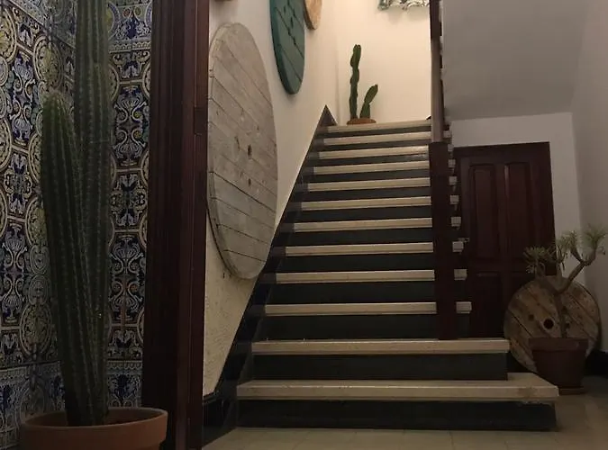 Cactus Host Хостел Лас-Пальмас-де-Гран-Канария