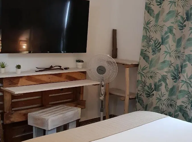 Хостел Cactus Host Лас-Пальмас-де-Гран-Канария